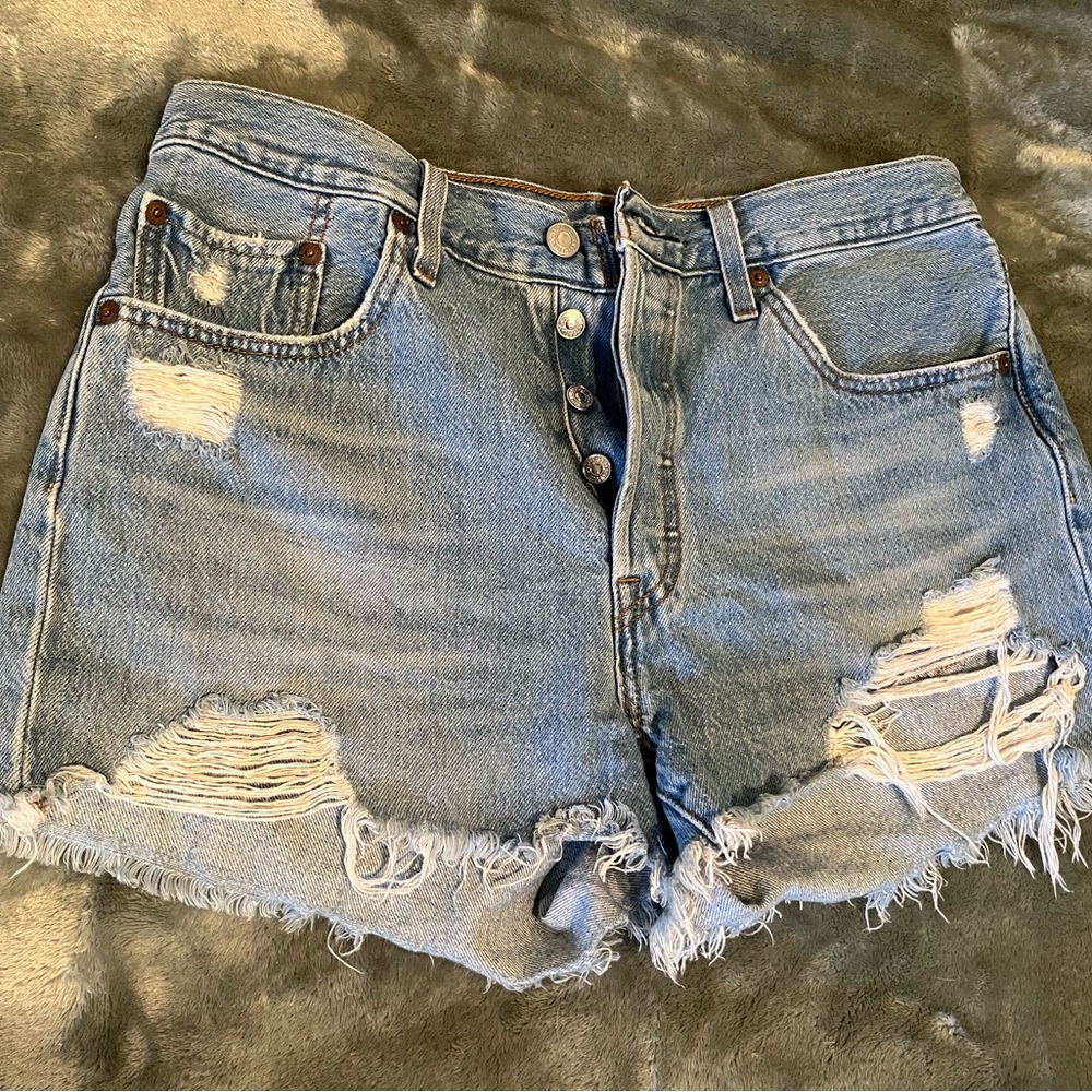 501 Levi Distressed Denim Women's Shorts